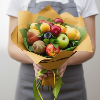 Букет из яблок и абрикосов