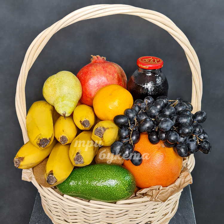 Корзина с бананами, киви и соком (доп. фото)